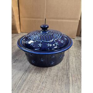 Longaberger 2002 All-American 1 1/2 quart Casserole Baking Dish Navy Blue w/ Lid